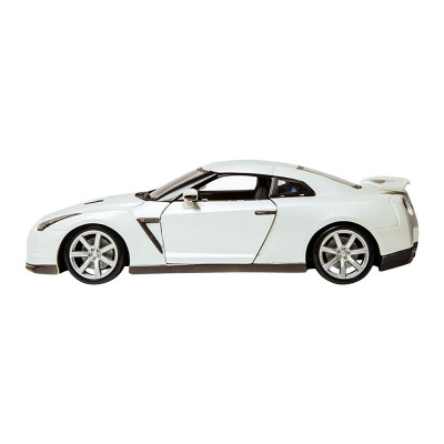 Автомодель Bburago Nissan GT-R белый металлик металлическая 1:24 (18-21082/18-21082-2)