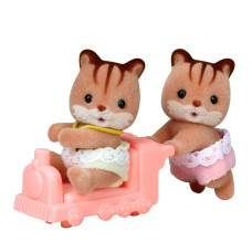 Ігровий набір ​Sylvanian Families Білченята-двійнята на машинці (31502)