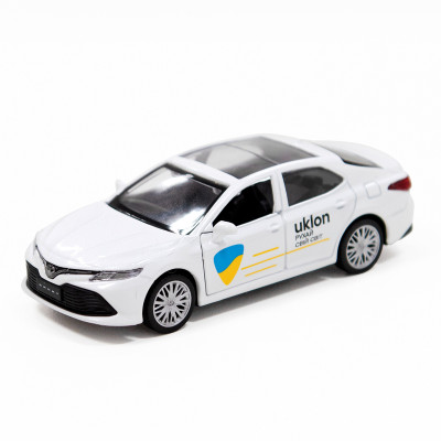 Автомодель TechnoDrive Toyota Camry Uklon білий (250291) Автомодель TechnoDrive Toyota Camry Uklon білий (250291)